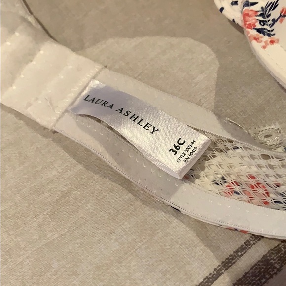 Laura Ashley Bra and Panty Set - Picture 2 of 6